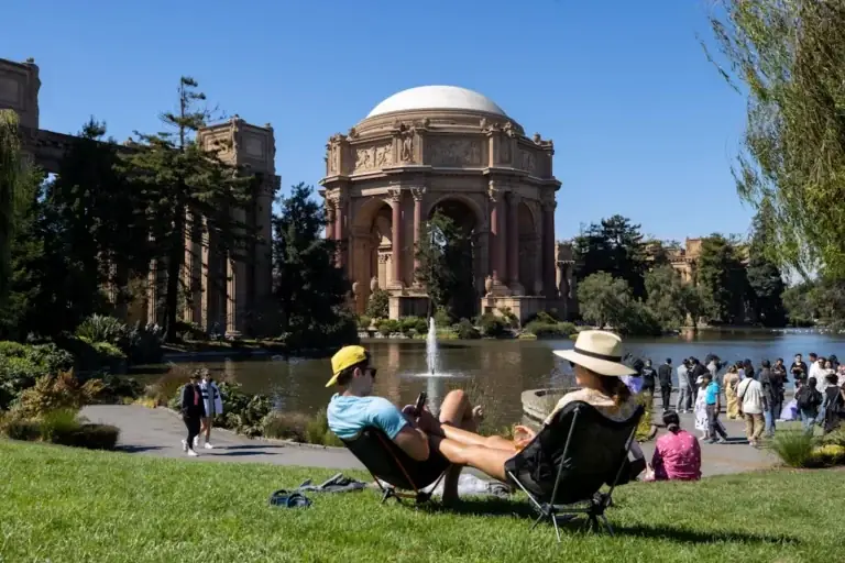 Best Group Getaways in the US: The Definitive Enterprise Guide